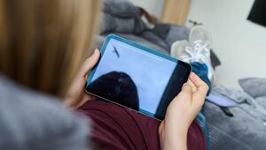 Illustration - Jugendliche und Social media