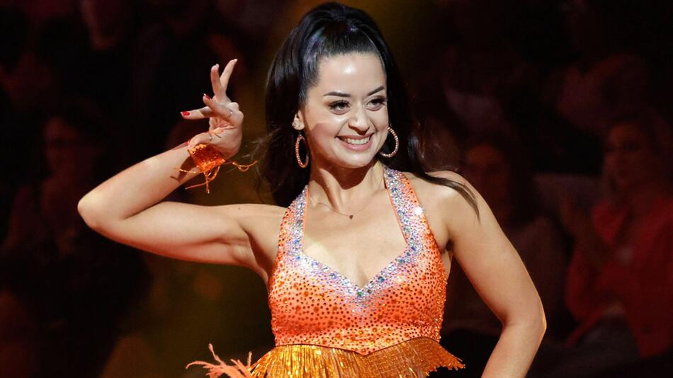 "Let's Dance"-Star Malika Dzumaev bei einem Auftritt in der Show.