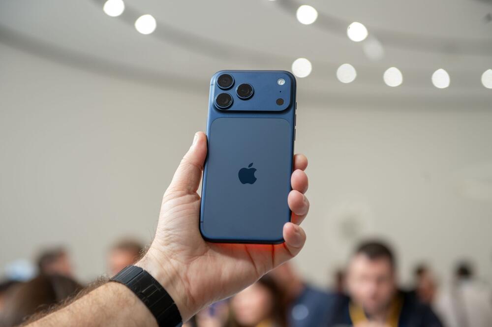 Das Apple iPhone Pro 17 im Apple-Hauptquartier