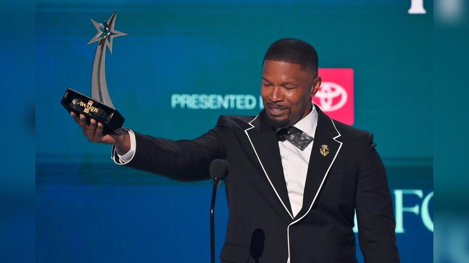 Jamie Foxx wurde bei seiner Dankesrede bei den BET Awards emotional.
