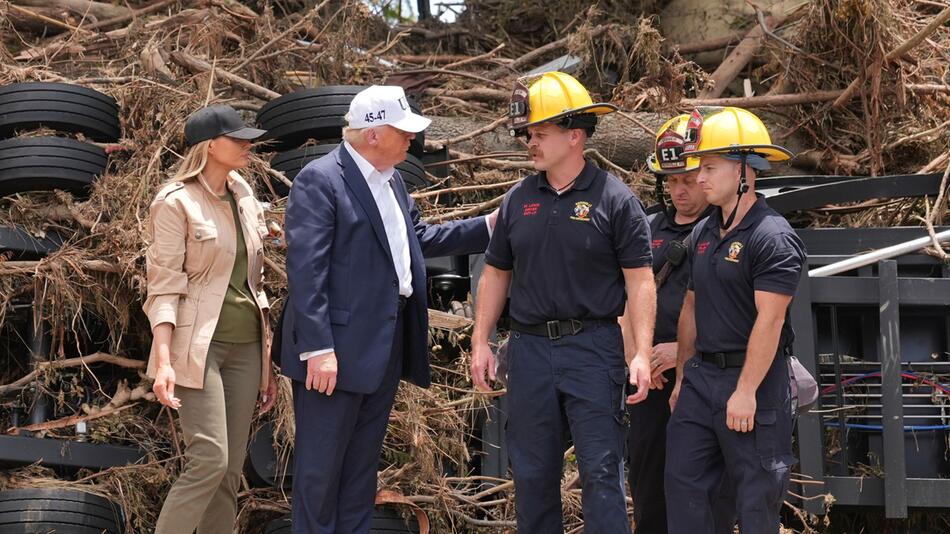 Donald Trump besucht Texas nach der Sturzflut