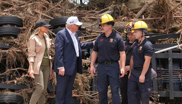 Donald Trump besucht Texas nach der Sturzflut