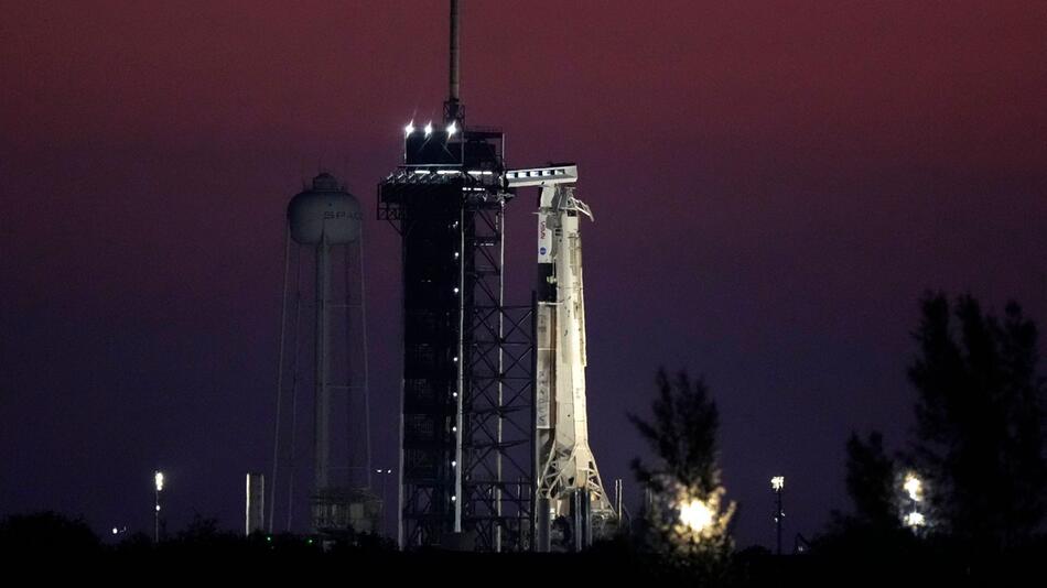 Falcon 9 Rakete an der Startrampe
