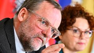 Social-Media-Regelung wird auf Staatssekretäre ausgeweitet