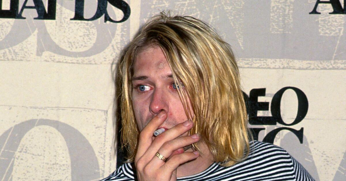 Курт кобейн дата смерти. Курт Кобейн. Нирвана Курт Кобейн. Курт Кобейн 1994. Лидер группы Nirvana.