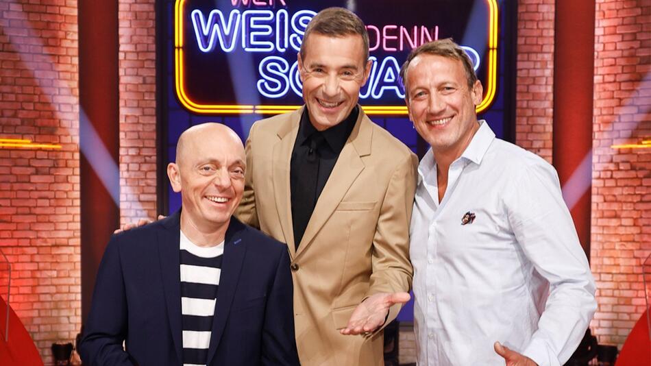 "Wer weiß denn sowas XXL": Moderator Kai Pflaume (M.) und seine Rateteam-Kapitäne Bernhard ...