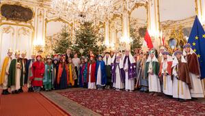 Königinnen-Auflauf in der Hofburg