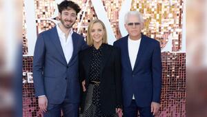 Lisa Kudrow mit Sohn Julian Murray Stern und Ehemann Michael Stern bei der Premiere der 3 ...
