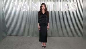 Leni Klum begeistert in einer schwarzen Business-Kombination.