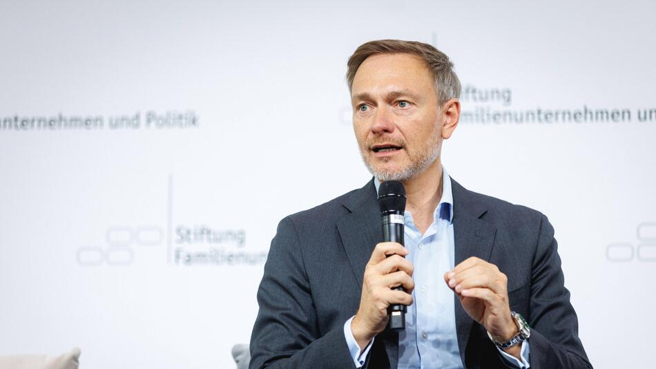 Christian Lindner, Politik, Finanzen, Arbeiten