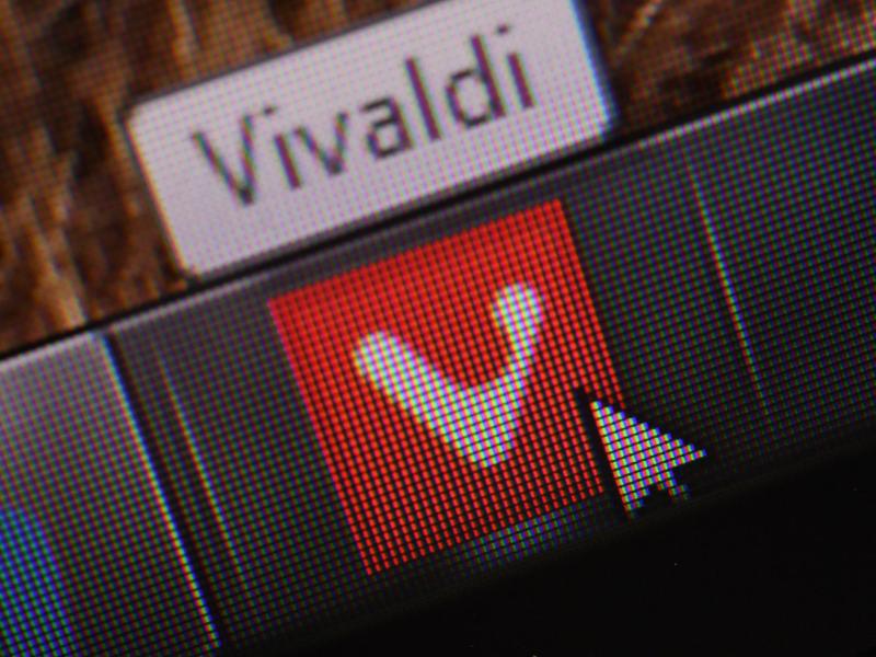 vivaldi browser safe