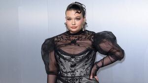 Lola Young meldet sich zurück.