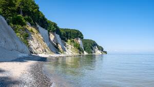 Die künstliche "Insel Ostervilm" vor der Küste von Rügen diente einst als DDR ...