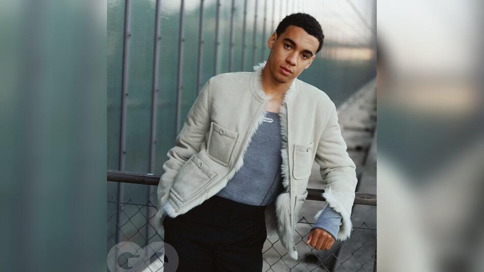 Für die neue Ausgabe von "GQ Germany" zeigt sich Fußballstar Jamal Musiala von einer anderen Seite.