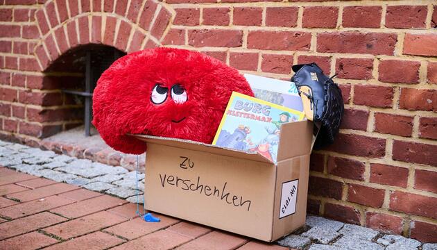 Zu-verschenken-Kiste