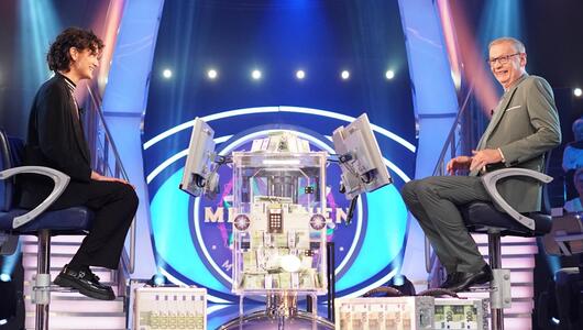 Kandidatin Alida Nezamzadeh Kermani und Jauch