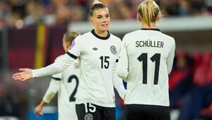 Celina Cerci und Lea Schüller