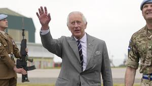 Beim Besuch des Army Aviation Centre in Hampshire enthüllte König Charles III. ein privates ...