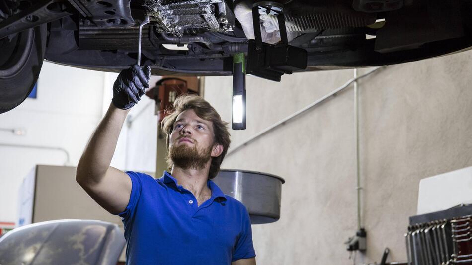 Auto reparieren