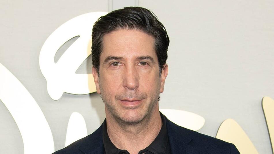 David Schwimmer bereut manche Entscheidungen seiner Karriere.