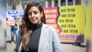 Collien Fernandes am Mittwoch vor dem Deutschen Bundestag.