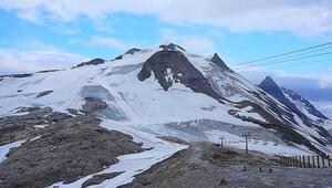 Folge der Hitzewellen: Alpengletscher schmelzen im Rekordtempo