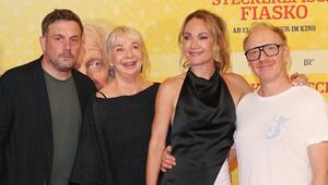 Sebastian Bezzel, Rita Falk, Lisa Maria Potthoff und Simon Schwarz bei der "Steckerlfischfiasko" ...