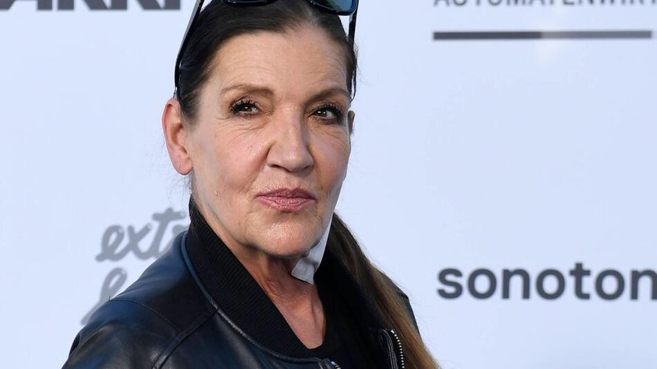 TV-Star Katy Karrenbauer trauert um ihren Vater.