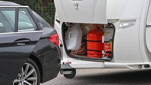 Gasflasche in einem Wohnanhänger