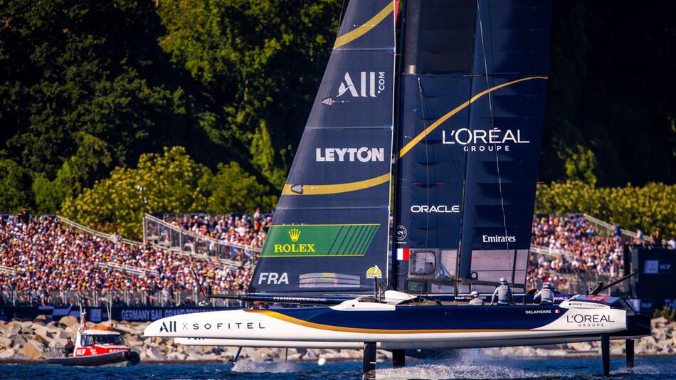 Segelrennen der SailGP vor Rügen