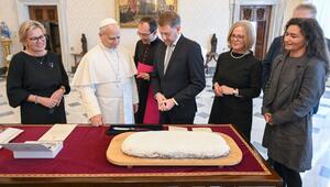 Aus dem Erzgebirge nach Rom: Christstollen für Papst Leo