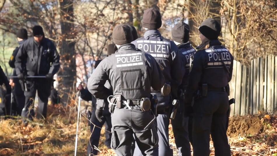 Polizei bei Suche