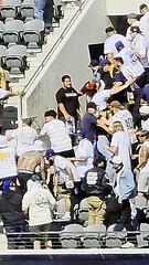 Fußballfans außer Rand und Band: Massenschlägerei nach LA-Galaxy-Pleite