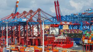 Containerumschlag im Hafen Hamburg