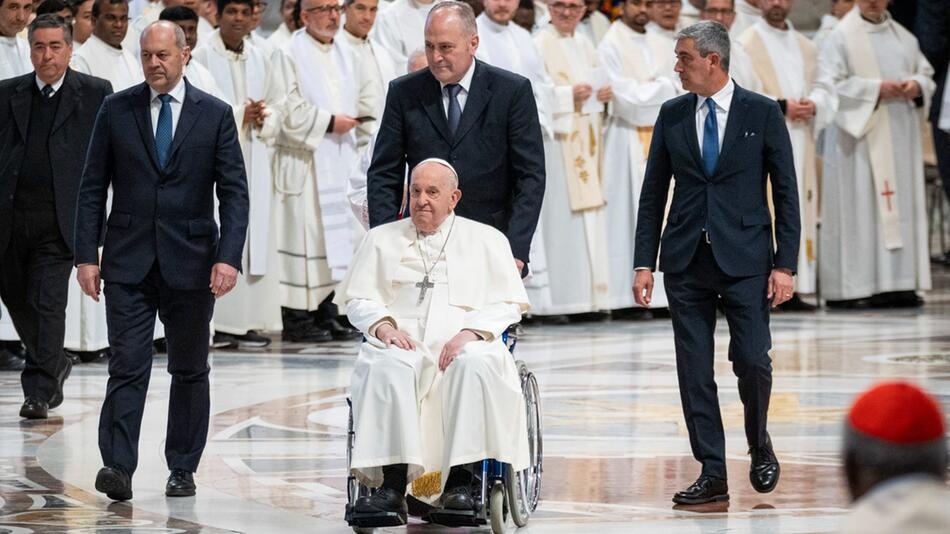 Franziskus ist mit 88 Jahren der zweitälteste Papst der Geschichte.