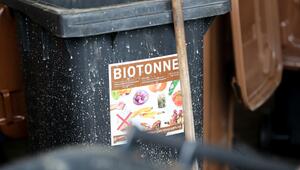 Inhalt von Biotonnen wird untersucht