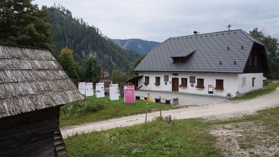Nach dem Polizeieinsatz am Peršmanhof wird jetzt ermittelt.