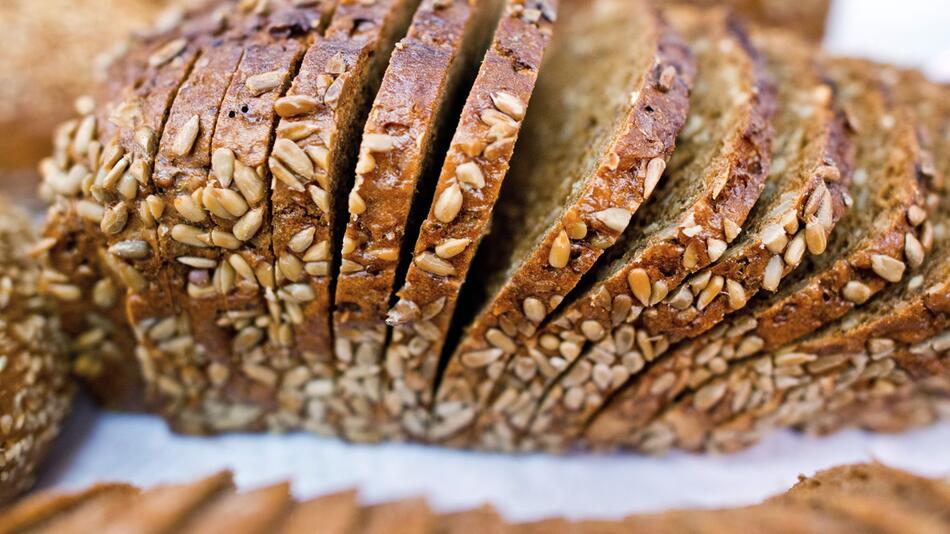 In Scheiben geschnittenes Vollkornbrot