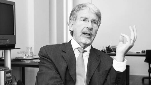 Von Gutzeit war bis 2014 Rektor des Mozarteums Salzburg.