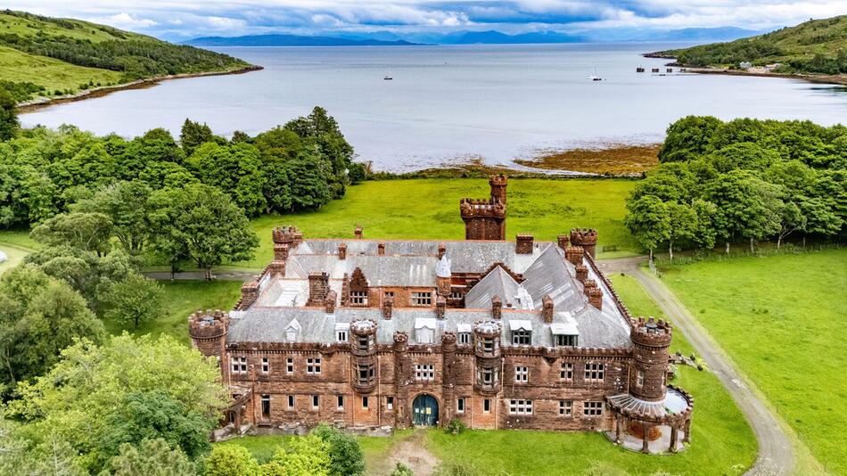 Kinloch Castle steht zum Verkauf