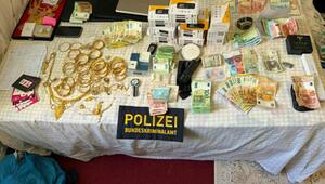 Sichergestelltes Bargeld, Schmuck und weitere Utensilien
