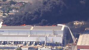 Giftiger Rauch: Großbrand in Kühllager in L.A. – Anwohner müssen in Häusern bleiben