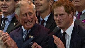 Der heutige König Charles III. und Prinz Harry bei der Eröffnung der ersten Invictus Games im ...