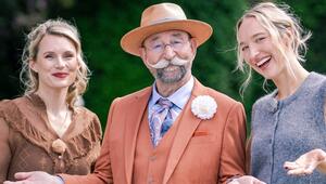 "Bares für Rares XXL": Linn Schütze (l.), Horst Lichter und Leonie Bartsch freuen sich im ...