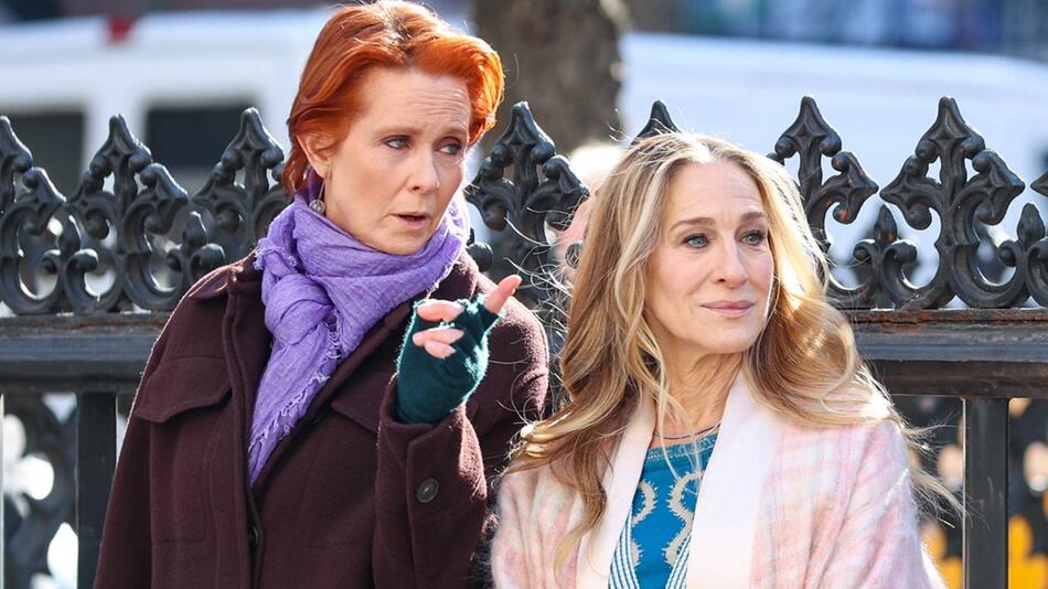 Miranda (Cynthia Nixon) und Carrie (Sarah Jessica Parker) in einer Folge von "And Just Like That ...