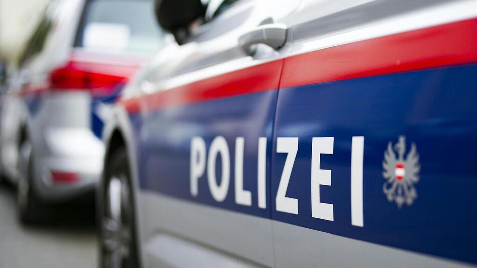 Lienz, Österreich, Polizei, Rettungswagen