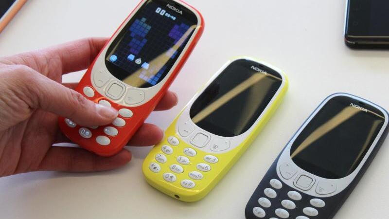 Nokia 3310 in verschiedenen Farben