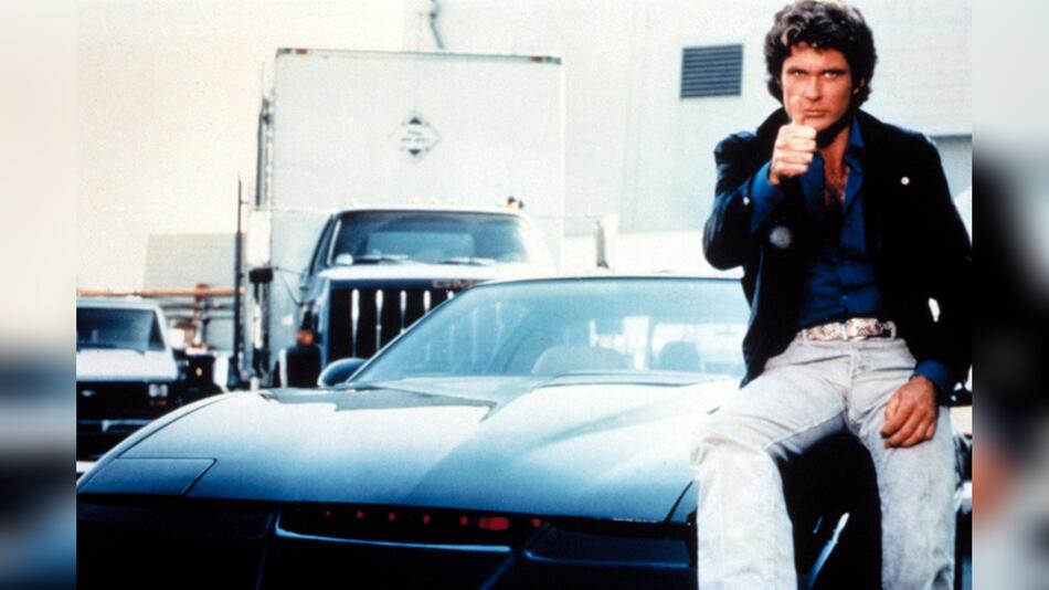David Hasselhoff und sein Auto K.I.T.T. in der Kultserie "Knight Rider".