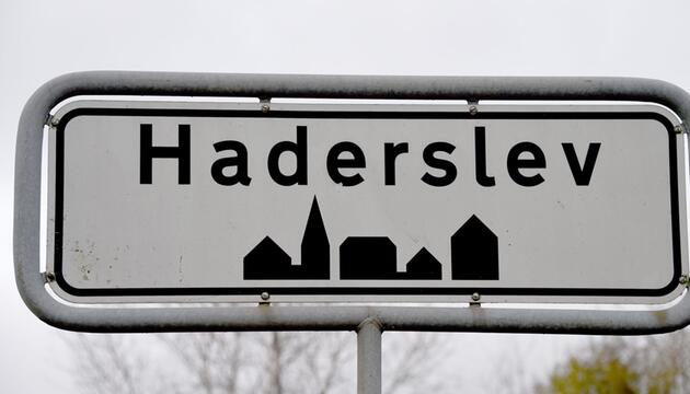 Dänemark - Ortsschild Haderslev