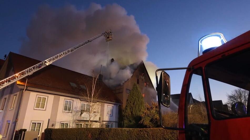 Riedlingen: Fachwerkhaus in Vollbrand - drei Menschen vermisst